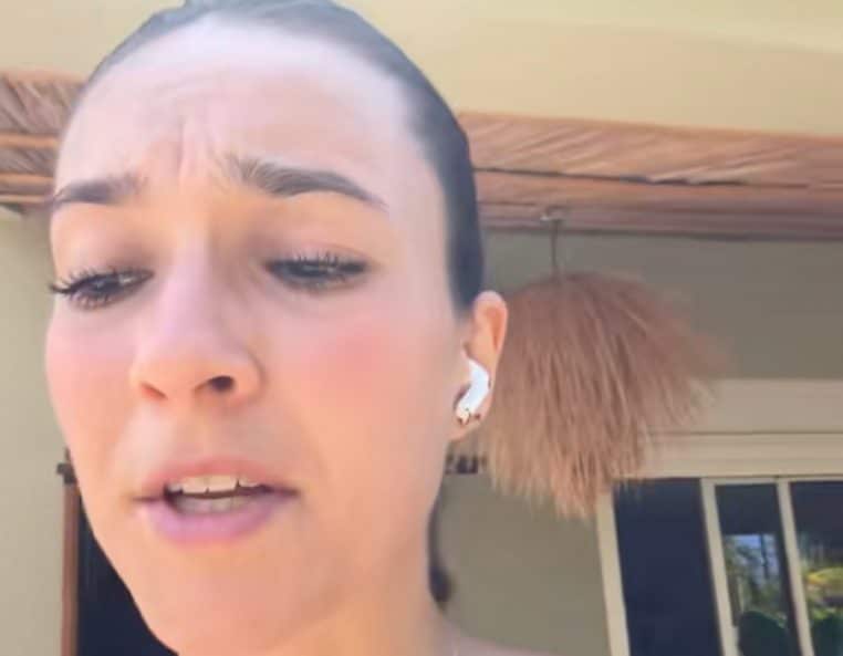 Une femme recalée du paddle à cause de sa tenue