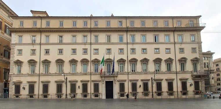 Façade du Palazzo Chigi à Rome, bâtiment gouvernemental italien.