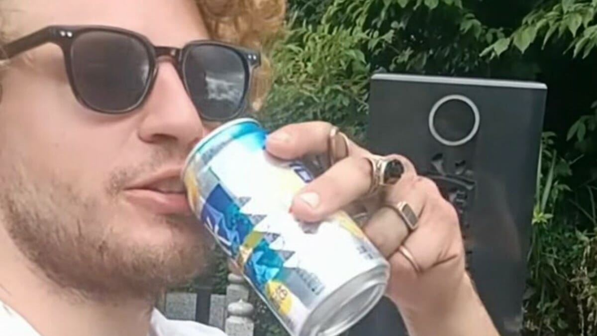 Youtubeur Profane Tombe Japon Biere