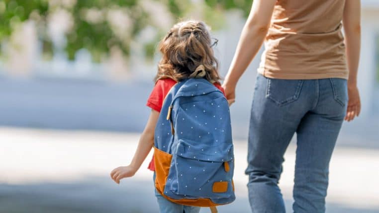 amende retard ecole @canva