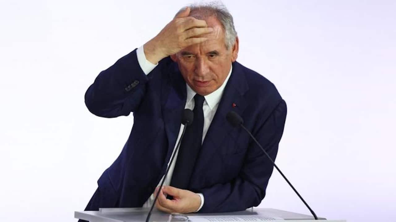 françois bayrou chute