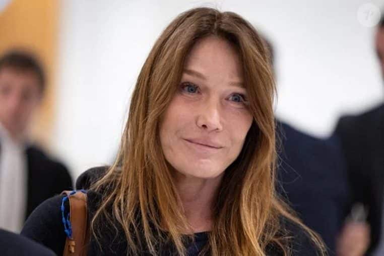 carla bruni pousse la chansonnette mari soutien - copie