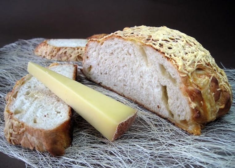 comment bien manger fromage pain grille - copie