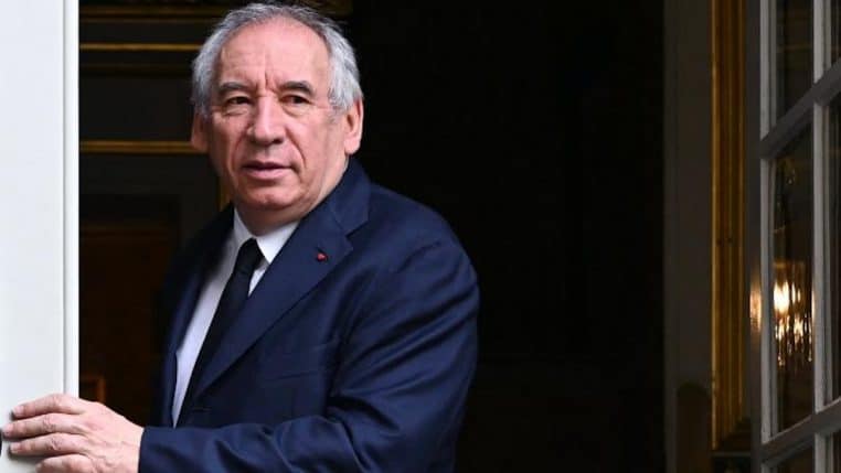 demission de francois bayrou demissionnn - copie