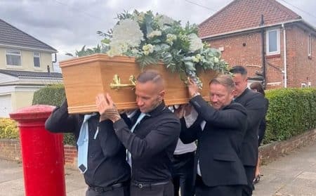 funérailles enfant père mort