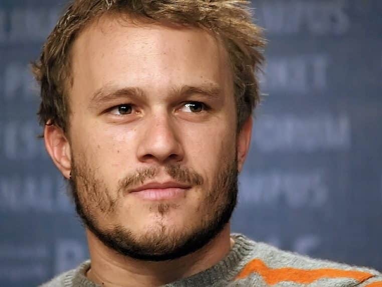 heath-ledger-fille-portrait-crache.jpg
