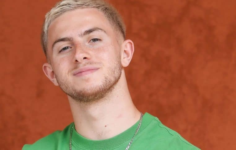 michou revele combien il a gagné sur youtube - copie