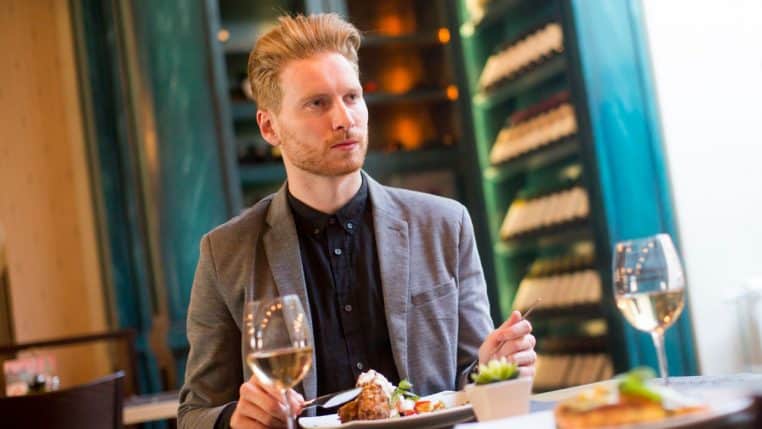 patron restaurant @canva