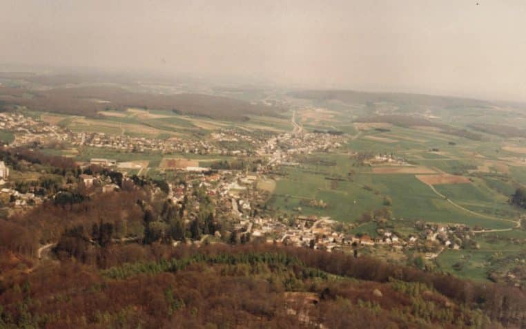 village colle a la france salaire - copie