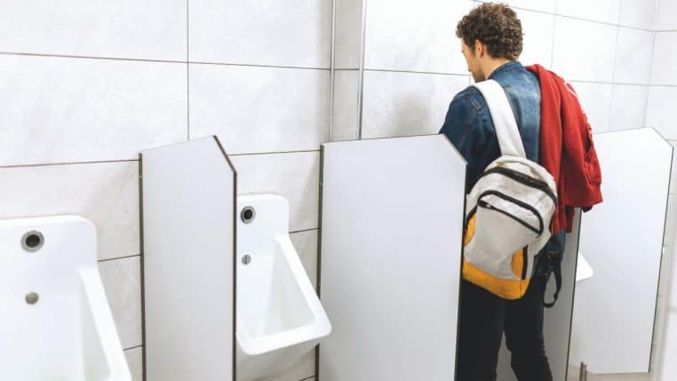 toilettes homme @canva