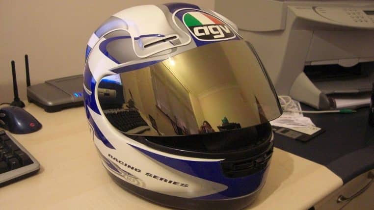 Visière de casque Pinlock présentée à plat