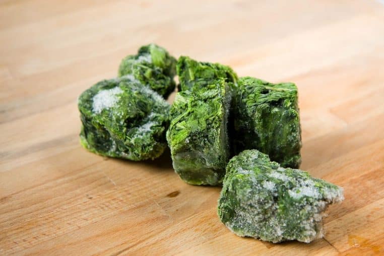 spinach, frozen spinach, frozen, vegetable, food, green, chopping board, board, wooden, image, photo, preparation, ingredient, spinach, spinach, spinach, spinach, spinach, frozen spinach, frozen spinach