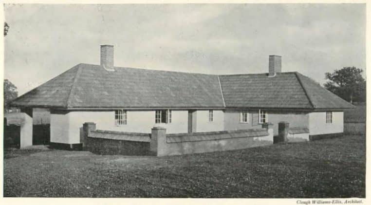 maison ancienne en terre crue