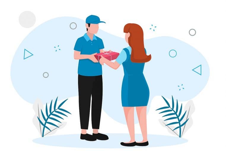 Un livreur remet un colis à une cliente devant son domicile, scène typique de l’e-commerce à domicile.