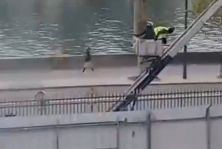 Cambriolage au Louvre vidéo fuite voleurs