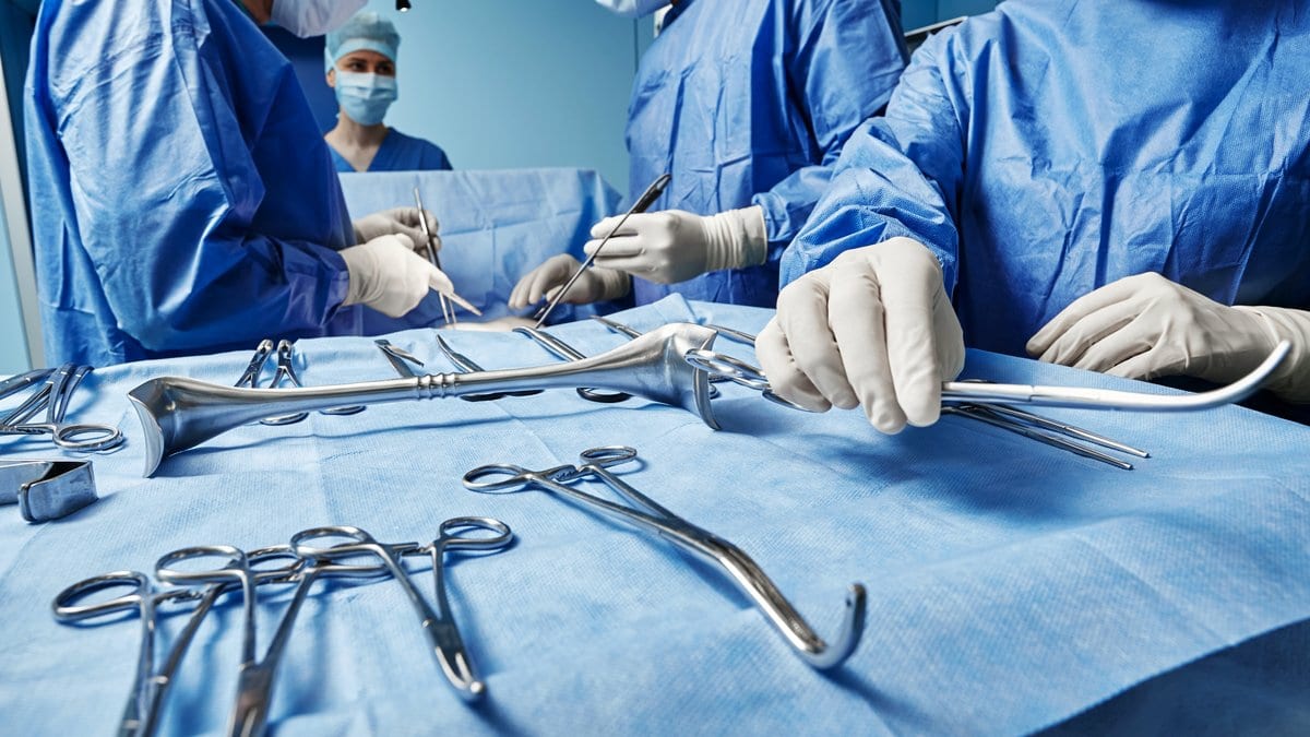 Chirurgienne Intervention Enfant