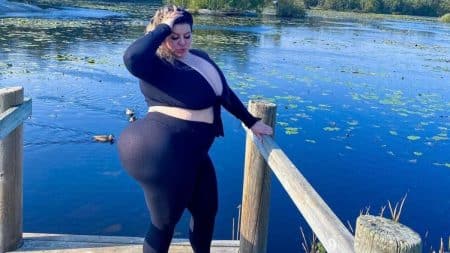 Femme Chirurgie Grosses Fesses
