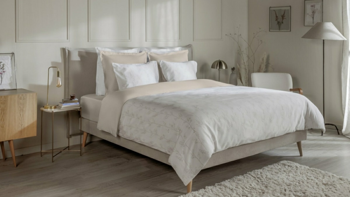 Femme Matelas Nouveau