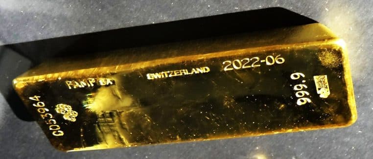 Lingot d’or exposé à la Banque de France