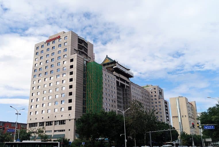 Siège technologique de JD.com à Pékin, symbole de l’intégration technologique et logistique qui soutient la plateforme Joybuy.