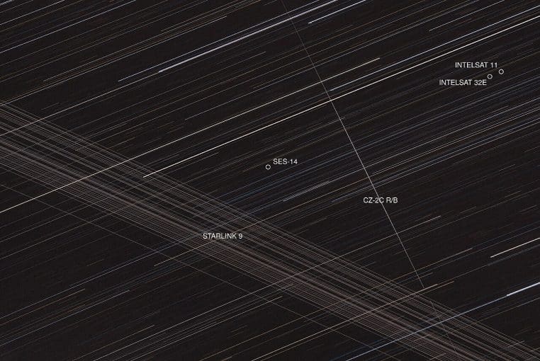 Empilement montrant 39 Starlink et objets GEO