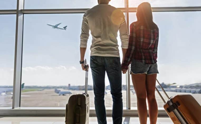 avion hôtesse de l'air cheveux info