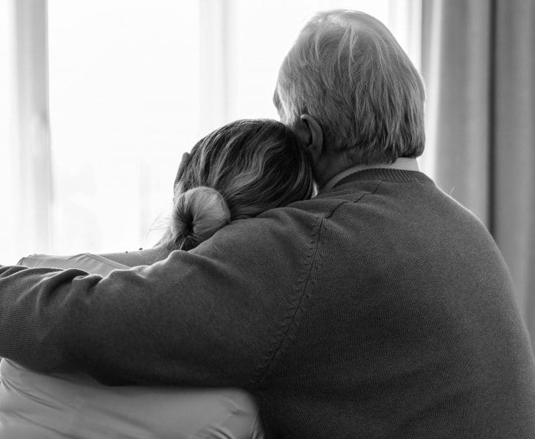 Daniel et Catalina embêtés par des squatteurs