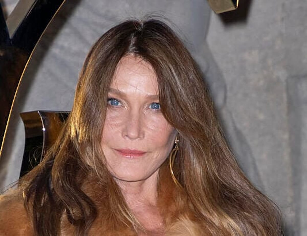 cuissardes carla bruni fait sensation