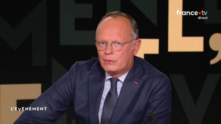 Edouard Philippe favorable au départ du président