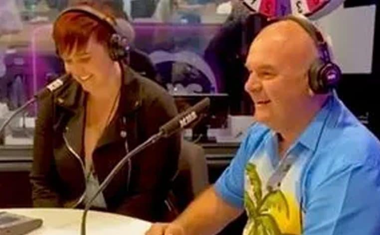 embrasser radio auditeurs insolite père fille