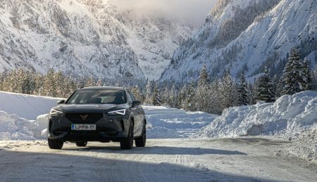Pneus neige, chaînes et chaussettes