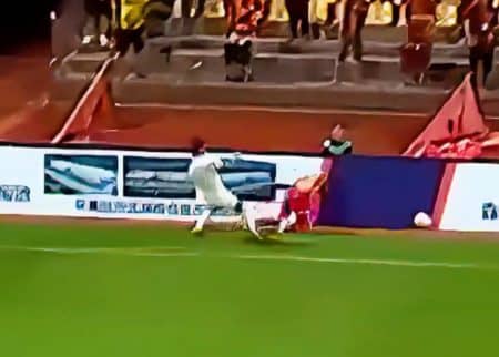 Joueur de foot blessé