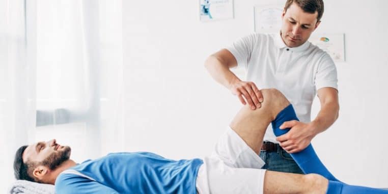 il recoit trop de patient on lui repproche de trop travaillerrrr