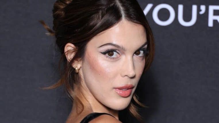 iris mittenaere heureuse en larmes annonce bonne nouvelle