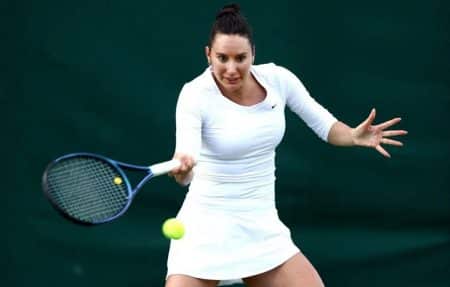 "La première à jouer avec les seins refaits" : La joueuse de tennis