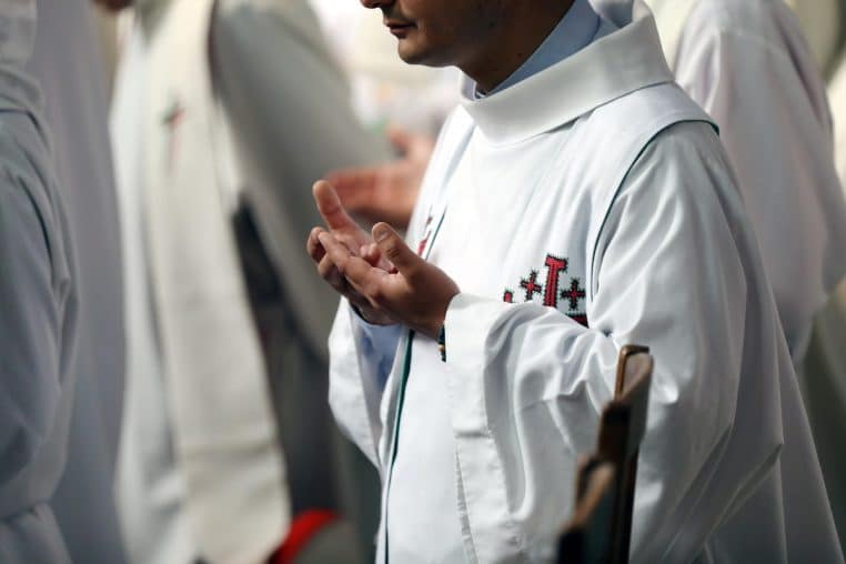 prête a 17 femmes il est vire - copie