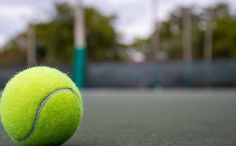 professeur de tennis viole actu