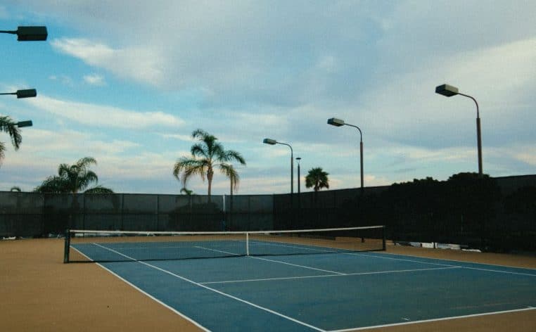 professeur de tennis viole actu