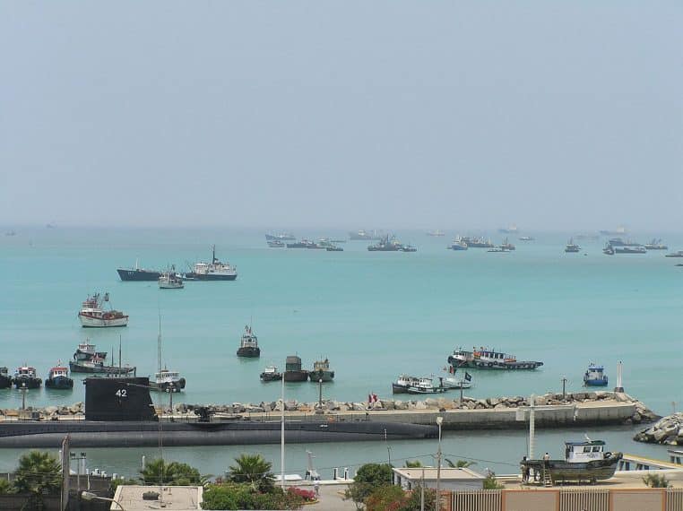 Vue du port de Callao au Pérou, principal hub maritime près de Lima, point clé des contrôles douaniers.