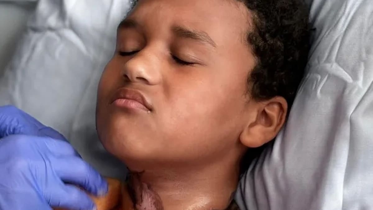 Enfant Hopital Tablette Blessures