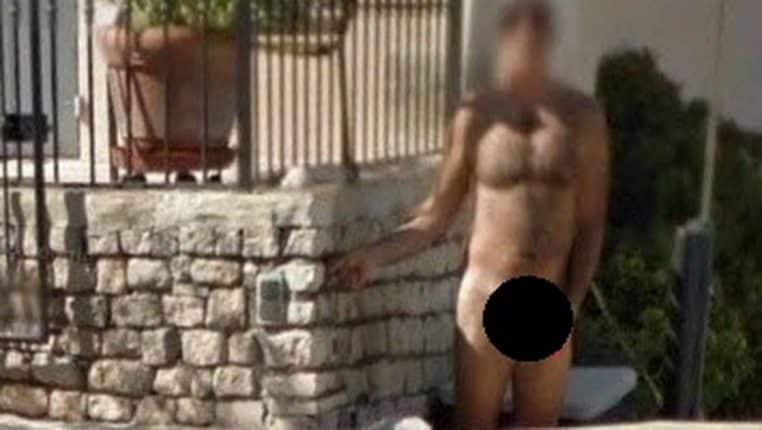 Homme nu photographié par Google Street View