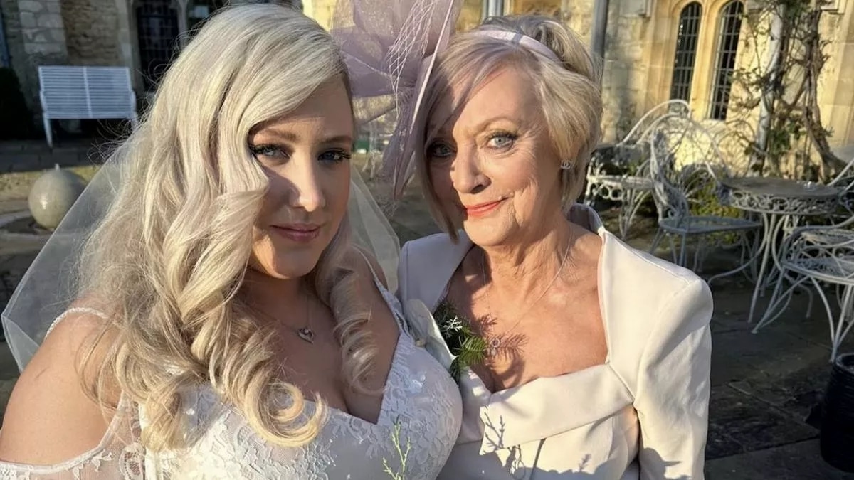 Pere Surprise Mariage