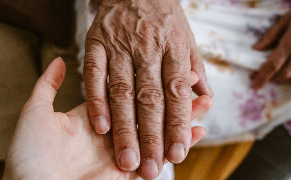 aide-soignant personne âgée serrure actu