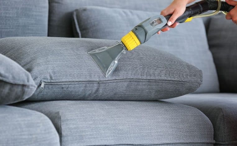 canapé coussin nettoyage découverte actu