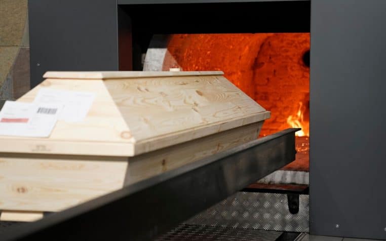 declaree morte elle se reveille avant cremation