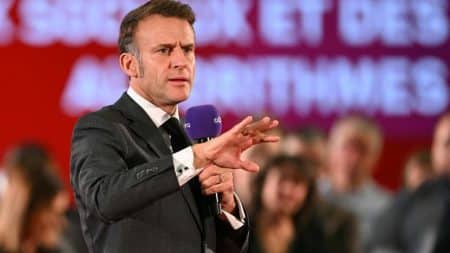 Les smartphones bientôt interdits au lycée