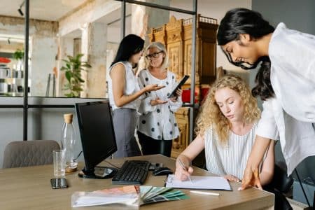 + 12 heures travaillées par an