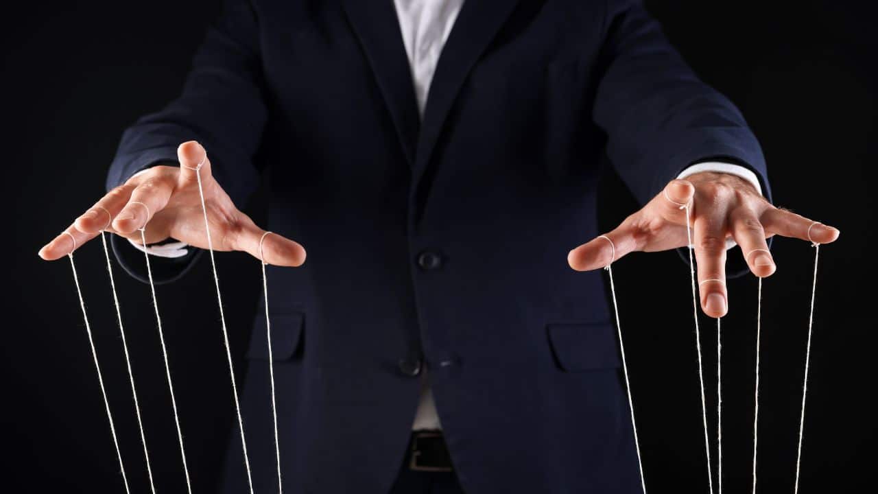 manipulateurs @canva