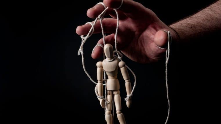 manipulation mentale @canva