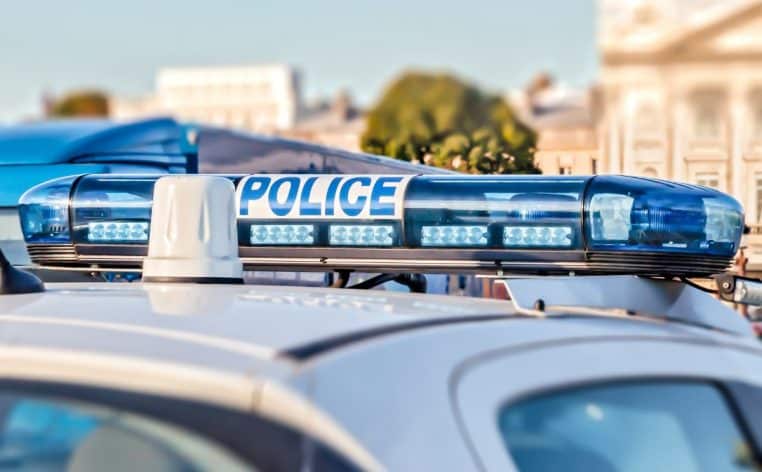 police coffre voiture mort fait-divers meurtre actu